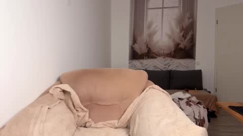 Caliiie of online show from 10/13/25, 06:35