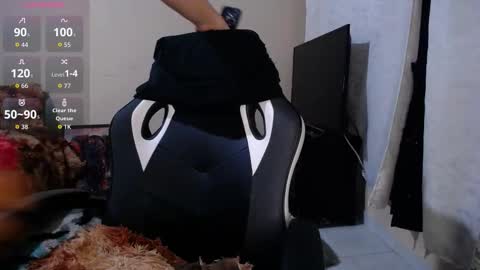 Snapshot of caliope_goddess1 chatting on 11/11/25, 09:53 caliope_goddess1 online show from 11/11/25, 09:53