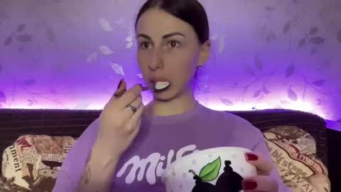 Anna online show from 03/09/25, 10:19