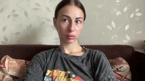 Anna online show from 10/21/25, 09:21