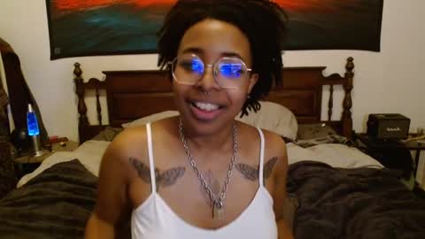 Snapshot of call_me_hedone chatting on 01/27/25, 06:09 Hedone online show from 01/27/25, 06:09