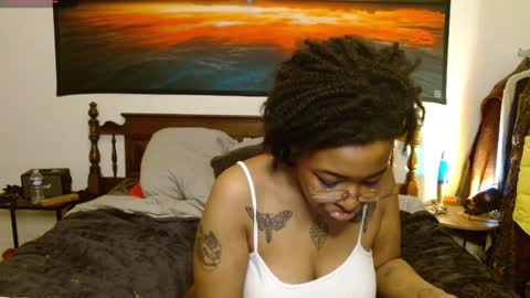 Snapshot of call_me_hedone chatting on 02/27/25, 08:42 Hedone online show from 02/27/25, 08:42