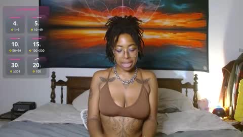 Snapshot of call_me_hedone chatting on 09/18/25, 08:22 Hedone online show from 09/18/25, 08:22