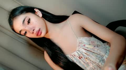 Snapshot of call_me_nina chatting on 06/20/26, 01:09 call_me_nina online show from 06/20/26, 01:09