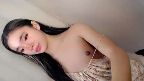 Snapshot of call_me_nina chatting on 07/10/26, 12:48 call_me_nina online show from 07/10/26, 12:48