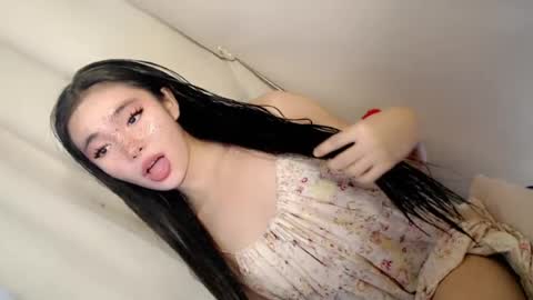 Snapshot of call_me_nina chatting on 07/19/26, 12:47 call_me_nina online show from 07/19/26, 12:47