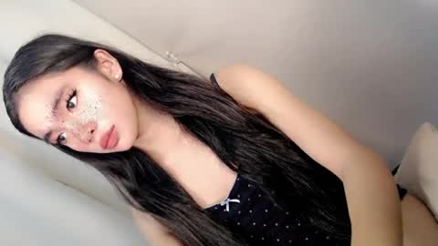 Snapshot of call_me_nina chatting on 07/20/26, 11:40 call_me_nina online show from 07/20/26, 11:40