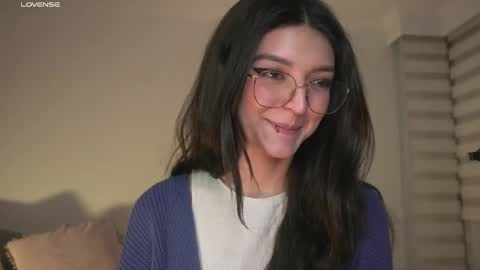 Snapshot of call_me_rosie chatting on 05/02/26, 04:39 online show from 05/02/26, 04:39