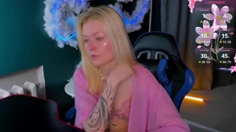 Robin online show from 03/17/26, 02:49