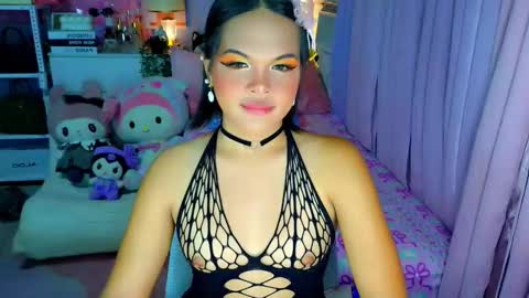 Snapshot of callme_mia chatting on 03/09/26, 04:05 Mia online show from 03/09/26, 04:05
