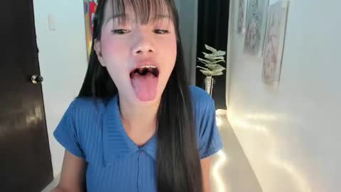 Snapshot of callmeprettylj chatting on 11/28/25, 05:26 lovely jane LJ online show from 11/28/25, 05:26