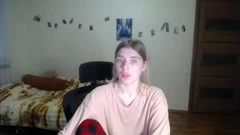 Snapshot of callmesweett chatting on 05/19/26, 10:05 callmesweett online show from 05/19/26, 10:05
