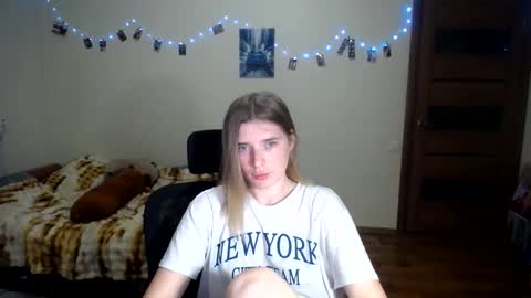 Snapshot of callmesweett chatting on 06/04/26, 10:16 callmesweett online show from 06/04/26, 10:16