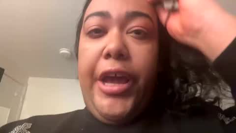 Snapshot of cals9x chatting on 01/20/25, 01:18 camzxoxox online show from 01/20/25, 01:18