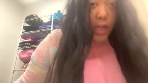 Snapshot of cals9x chatting on 01/22/25, 01:10 camzxoxox online show from 01/22/25, 01:10