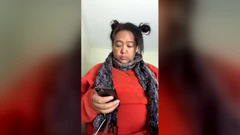 Snapshot of cals9x chatting on 12/21/25, 10:33 camzxoxox online show from 12/21/25, 10:33