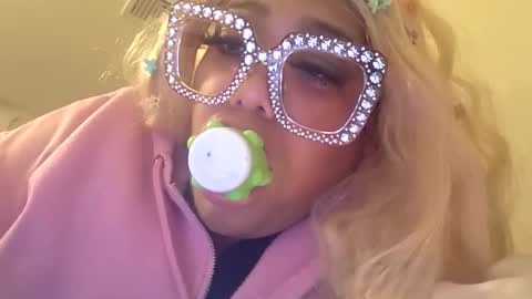 Snapshot of cals9x chatting on 02/20/26, 03:47 camzxoxox online show from 02/20/26, 03:47