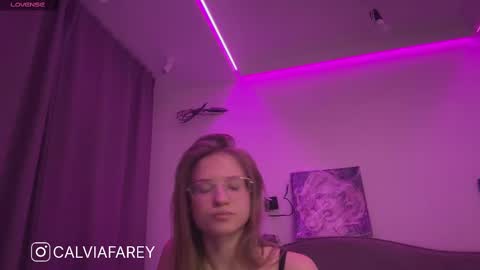 Snapshot of calvia_farey chatting on 02/13/25, 02:56 calvia_farey online show from 02/13/25, 02:56