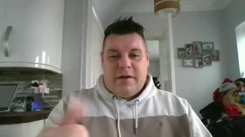 Snapshot of calvin361 chatting on 12/09/24, 02:17 Calvinm365 online show from 12/09/24, 02:17