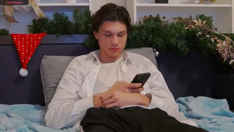 Calvin online show from 01/01/25, 03:02