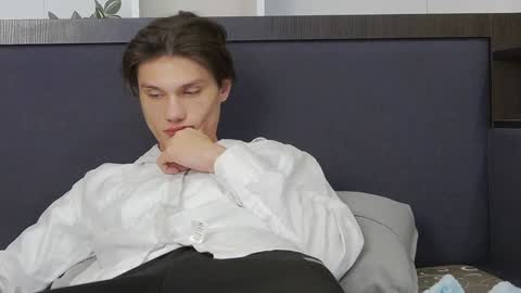 Calvin online show from 01/04/25, 12:16