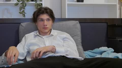 Calvin online show from 01/11/25, 10:51