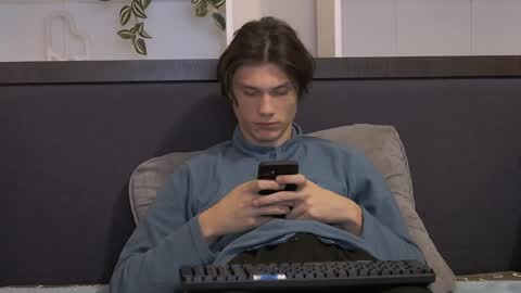 Calvin online show from 01/12/25, 07:31