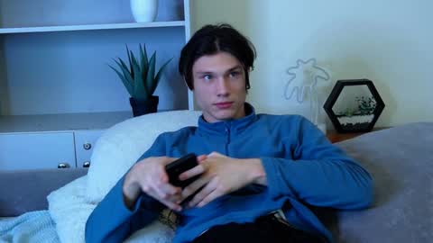 Calvin online show from 01/13/25, 07:42