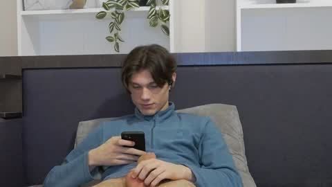 Calvin online show from 01/28/25, 07:32