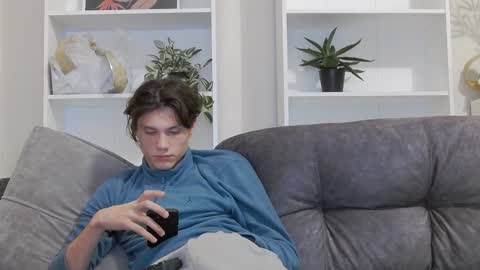 Calvin online show from 01/31/25, 01:54