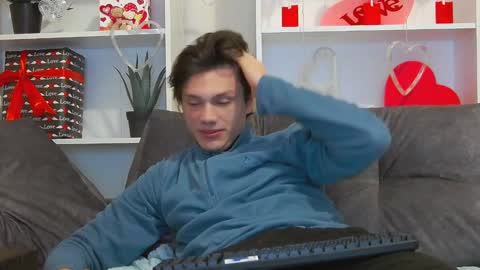 Calvin online show from 02/08/25, 12:38