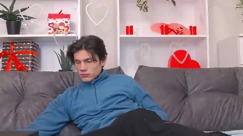 Calvin online show from 02/10/25, 07:38