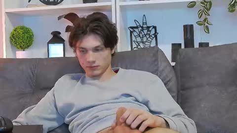 Calvin online show from 03/11/25, 08:09