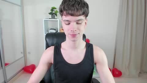 Hey I am Calvin  online show from 02/14/25, 07:23