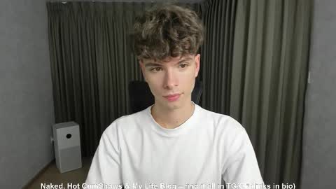 Hey I am Calvin  online show from 10/26/25, 02:01