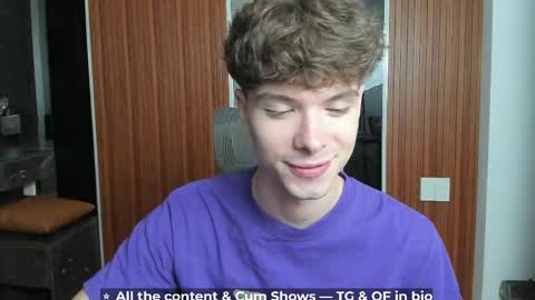 Hey I am Calvin  online show from 04/08/26, 05:24