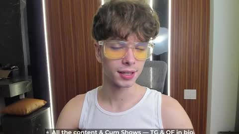 Hey I am Calvin  online show from 04/15/26, 05:42