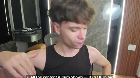 Hey I am Calvin  online show from 06/05/26, 05:18