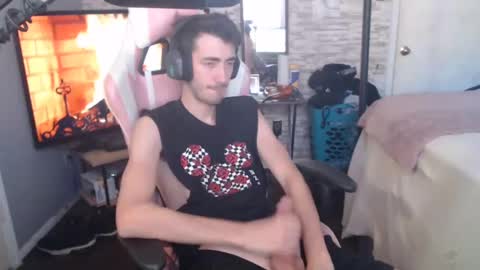 Snapshot of calvin_tanner chatting on 12/11/24, 08:28 calvin_tanner online show from 12/11/24, 08:28