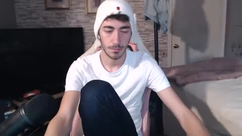 Snapshot of calvin_tanner chatting on 12/17/24, 04:00 calvin_tanner online show from 12/17/24, 04:00