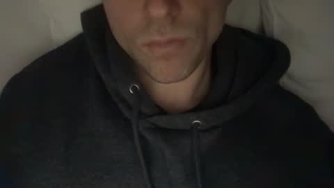 Snapshot of calvinzz chatting on 05/18/26, 03:18 calvinzz online show from 05/18/26, 03:18