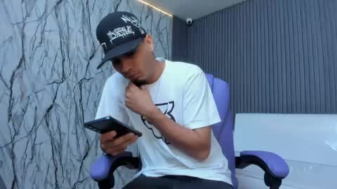 cam_xman online show from 04/22/26, 12:39