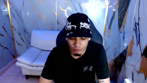 Snapshot of cam_xman chatting on 06/06/26, 12:21 cam_xman online show from 06/06/26, 12:21