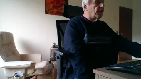 camcologne online show from 01/08/25, 09:42