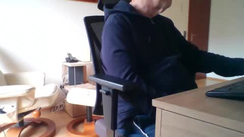 camcologne online show from 02/10/26, 09:13