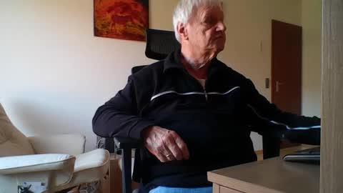 camcologne online show from 03/04/26, 09:15