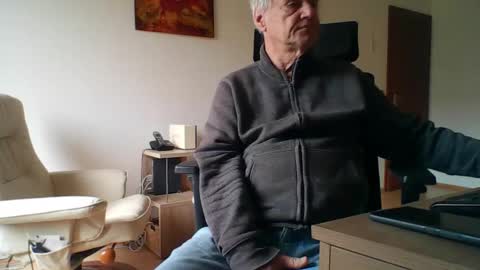 camcologne online show from 03/17/26, 10:29