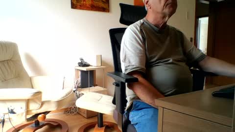 Snapshot of camcologne chatting on 06/09/26, 08:26 camcologne online show from 06/09/26, 08:26