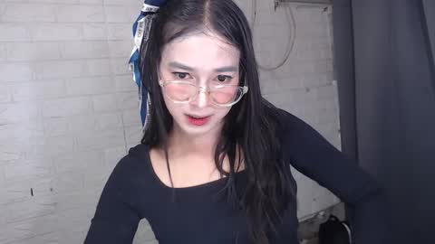 camela_star online show from 01/27/25, 09:22