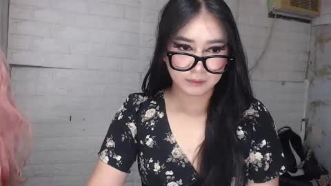 camela_star online show from 10/12/25, 11:37